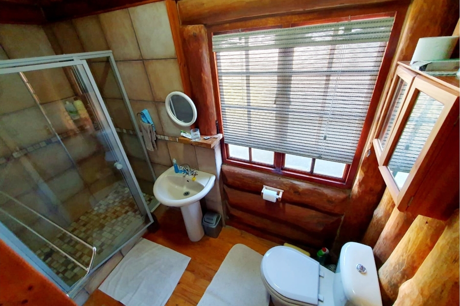 3 Bedroom Property for Sale in Boggomsbaai Western Cape